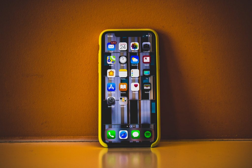 new iPhone  OLED screen iphone 11 Apple iPhones